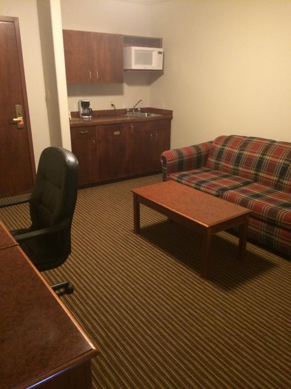 Foxwood Inn And Suites Fox Creek Habitación foto